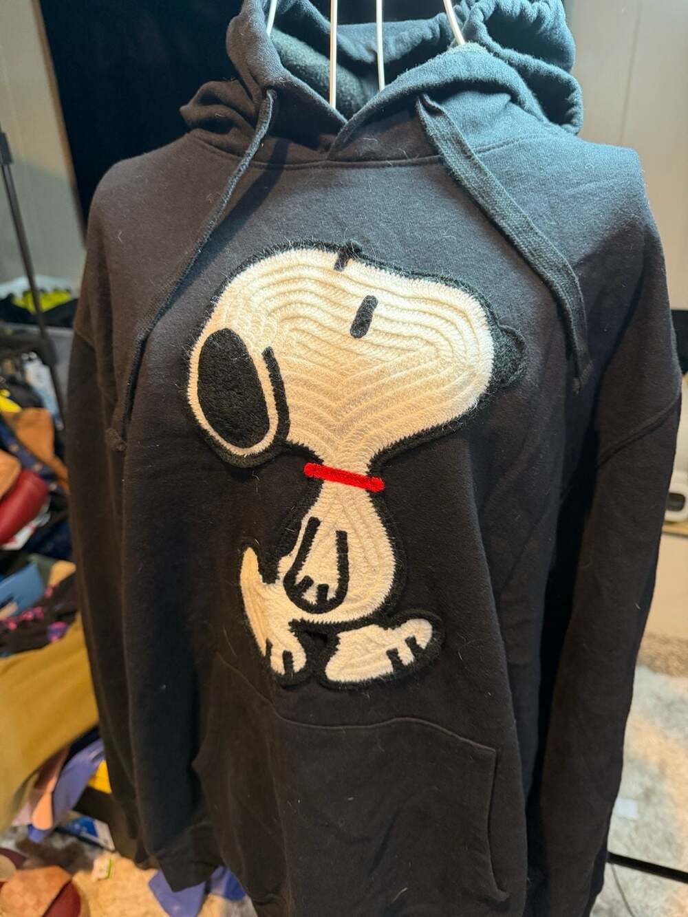 Peanuts Snoopy Black Hoodie Sweatshirt with Large Embroidered Patch XXL - Picture 3 of 5